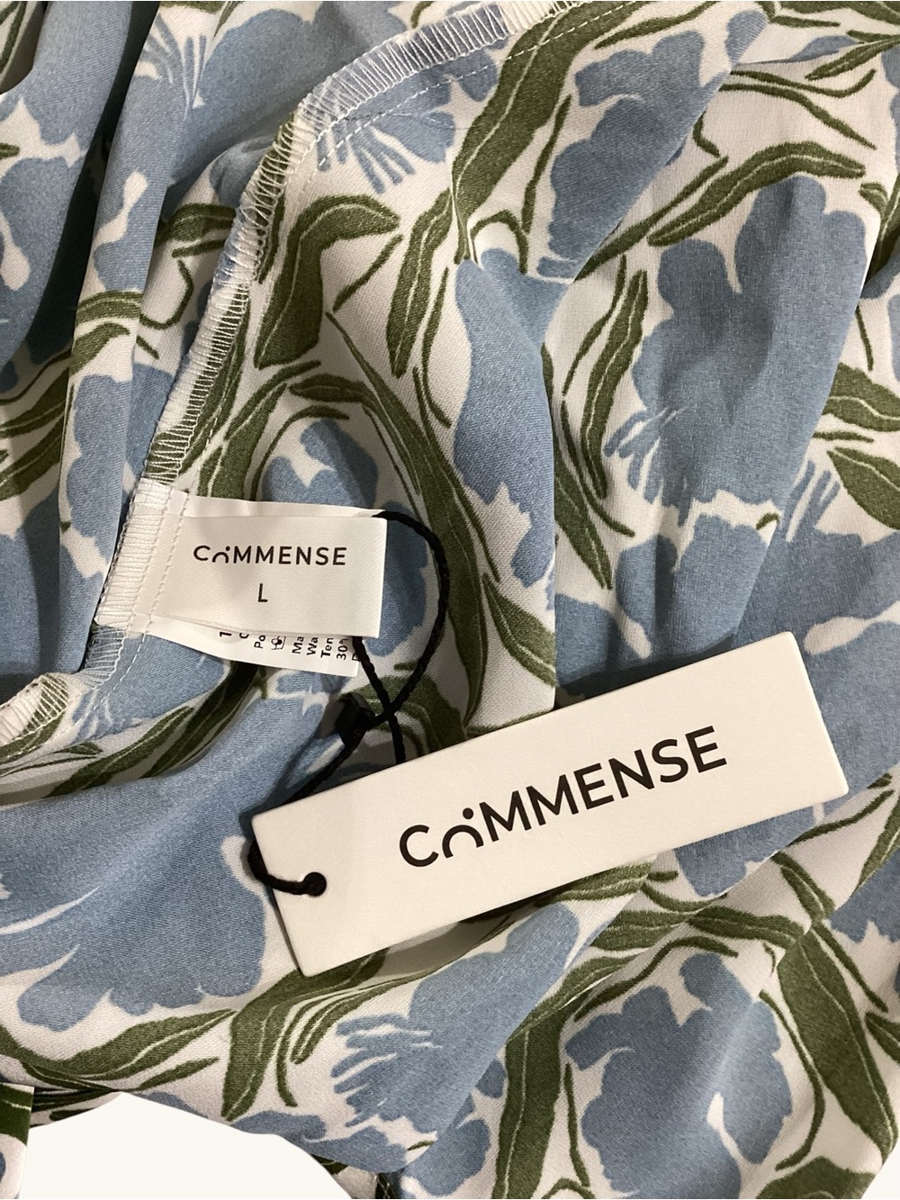 🦋Elegant Blue Floral print halter neckline 
Midi Dress Large NWT - Picture 5 of 13